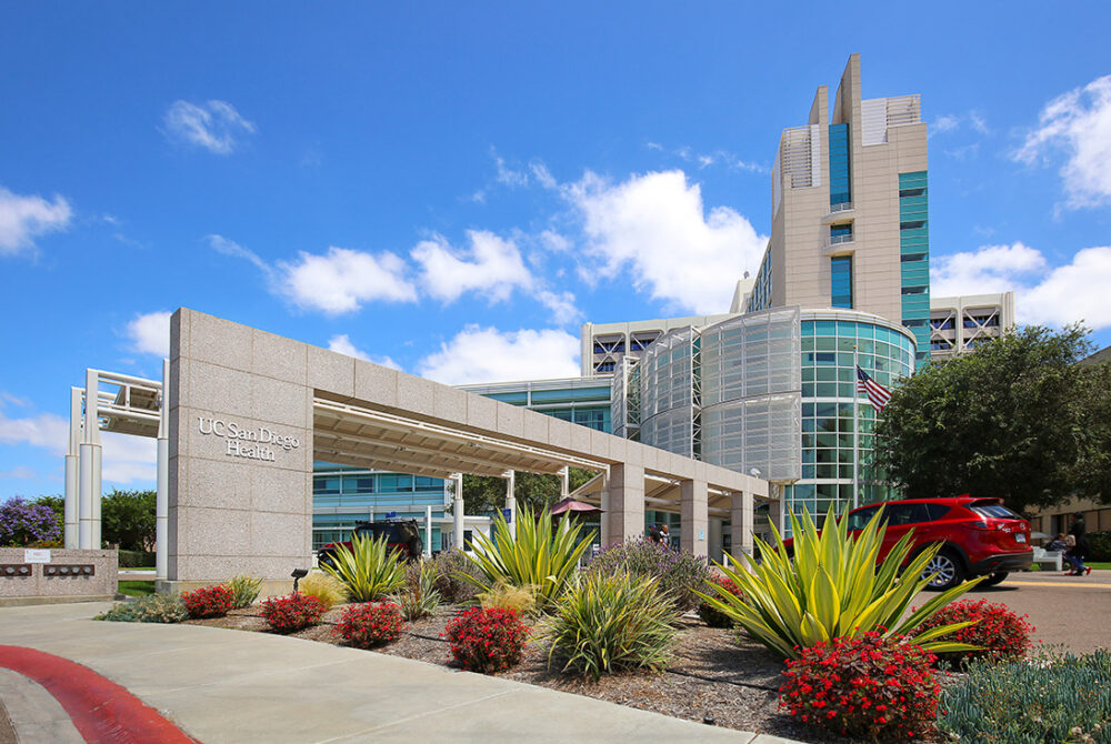 Outdoor photo of modern medical building at UC San Diego Health